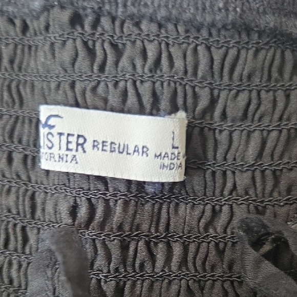 Hollister Black Puff Sleeve Smocked Dress - Picture 2 of 7